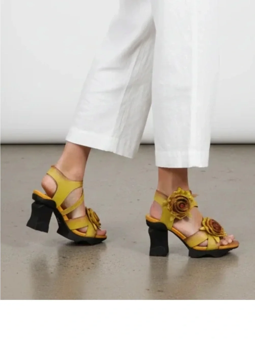 L’Artiste Shelly Yellow Floral Leather Platform Heels EU 41 9.5-10